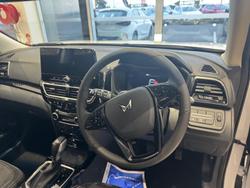 2025 Mahindra
XUV3XO AX5L