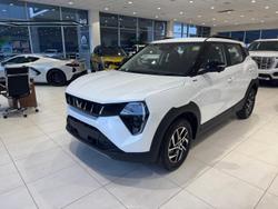 2025 Mahindra
XUV3XO AX5L