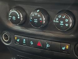 2014 Jeep Wrangler Overland JK MY14 4X4 Dual Range Black
