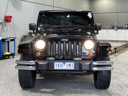 2014 Jeep Wrangler Overland JK MY14 4X4 Dual Range Black