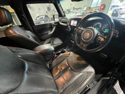 2014 Jeep Wrangler Overland JK MY14 4X4 Dual Range Black
