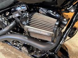 2017 Harley-davidson FXSE CVO PRO STREET BREAKOUT White