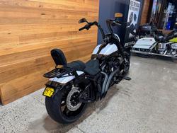 2017 Harley-davidson FXSE CVO PRO STREET BREAKOUT White