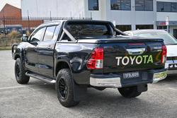 2016 Toyota
Hilux SR5