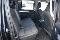 2016 Toyota
Hilux SR5
