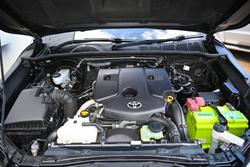 2016 Toyota
Hilux SR5