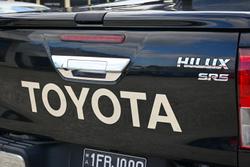 2016 Toyota
Hilux SR5