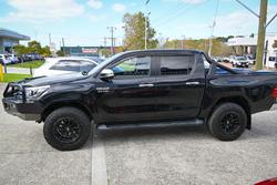 2016 Toyota
Hilux SR5