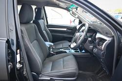 2016 Toyota
Hilux SR5