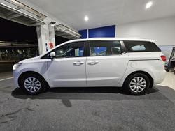 2017 Kia
Carnival S