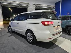 2017 Kia
Carnival S
