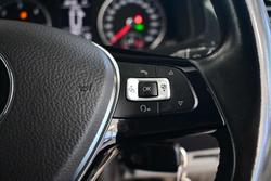 2017 Volkswagen
                Multivan TDI340 Comfortline