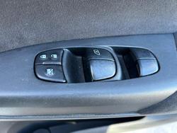 2015 Nissan
                Pulsar ST-L