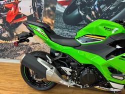 2025 Kawasaki NINJA 500 SE (LAMS) KRT GREEN