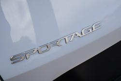2023 Kia
                Sportage HEV SX