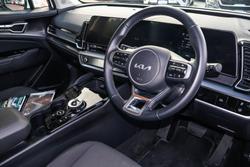 2023 Kia
                Sportage HEV SX