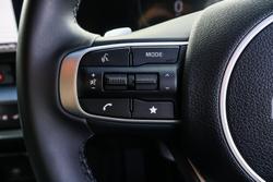 2023 Kia
                Sportage HEV SX