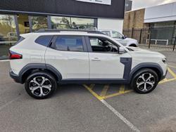 2025 Renault Duster Techno