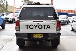2021 Toyota
Hilux SR