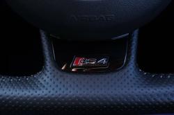 2015 Audi
                RS4 Avant S Tronic Quattro