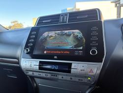 2021 Toyota
Landcruiser Prado VX