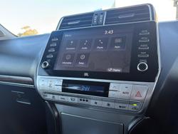 2021 Toyota
Landcruiser Prado VX