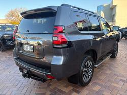 2021 Toyota
Landcruiser Prado VX