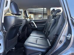 2021 Toyota
Landcruiser Prado VX