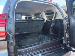 2021 Toyota
Landcruiser Prado VX
