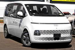 2025 Hyundai
STARIA