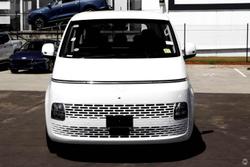 2025 Hyundai
STARIA