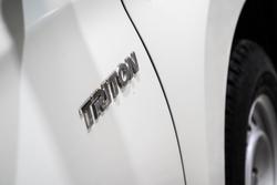 2020 Mitsubishi
Triton GLX