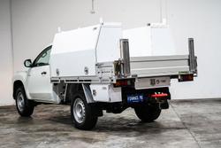 2020 Mitsubishi
Triton GLX