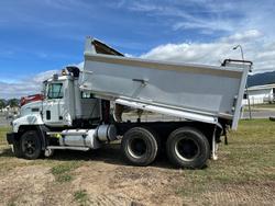 1997 Mack 1997 Mack Fleet Liner Tandem Tipper