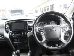 2021 Mitsubishi
Triton GLX-R