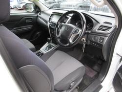 2021 Mitsubishi
Triton GLX-R