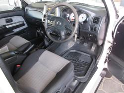 2012 Nissan
                Navara ST-R
