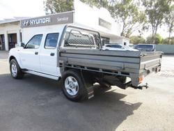 2012 Nissan
                Navara ST-R