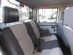 2012 Nissan
                Navara ST-R