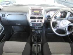 2012 Nissan
                Navara ST-R