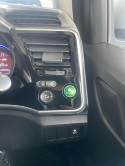 2015 Honda
City VTi