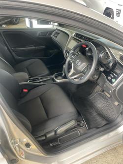 2015 Honda
City VTi