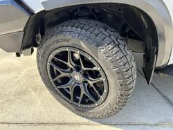 2021 Mitsubishi
Triton GLX-R