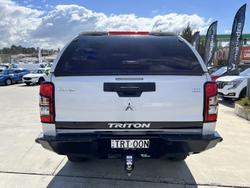 2021 Mitsubishi
Triton GLX-R