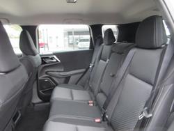 2025 Mitsubishi
Outlander ES