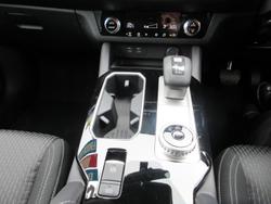2025 Mitsubishi
Outlander ES