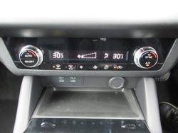 2025 Mitsubishi
Outlander ES