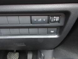 2025 Mitsubishi
Outlander ES