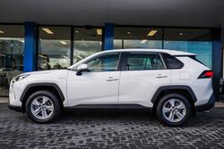 2021 Toyota
RAV4 GX