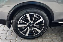 2021 Nissan
                X-TRAIL Ti